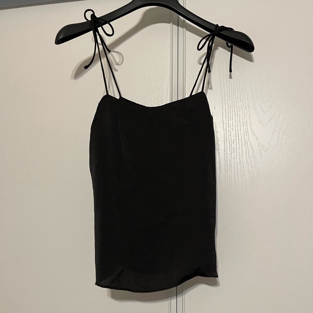 Petal + Pup top, Sz 4🎼🖤